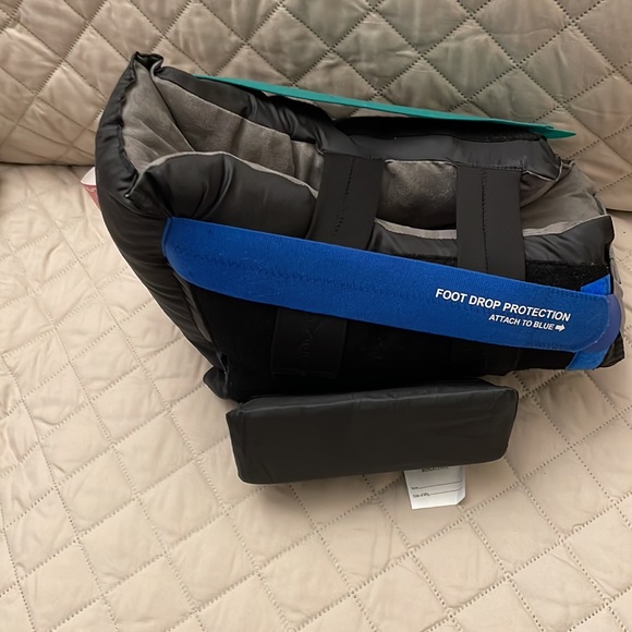 New Medline MDT823330SW HEELMEDIX Heel Protector Standard Foot Drop Protection - Picture 8 of 8